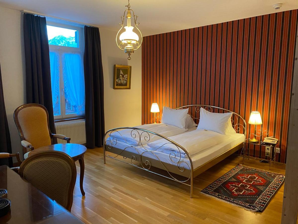 Carlton-europe Vintage Adults Interlaken